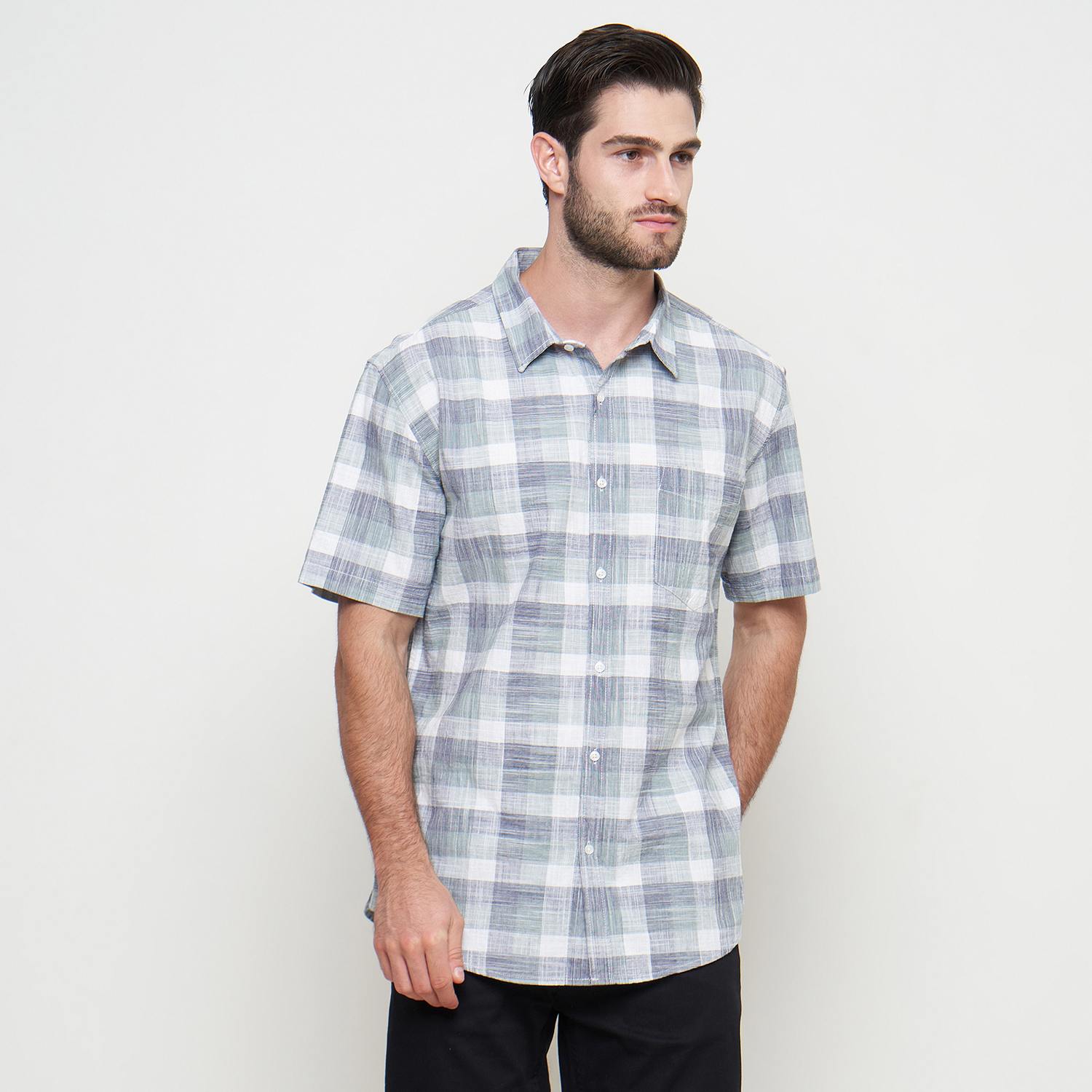 THE GAB'S Kemeja Kotak Pria Lengan Pendek Reguler Fit AABC422M0124