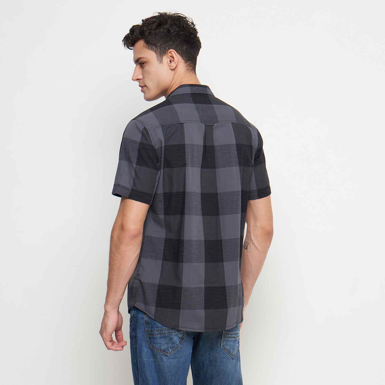 THE GAB'S Kemeja Kotak Pria Lengan Pendek Reguler Fit AABC471M0224