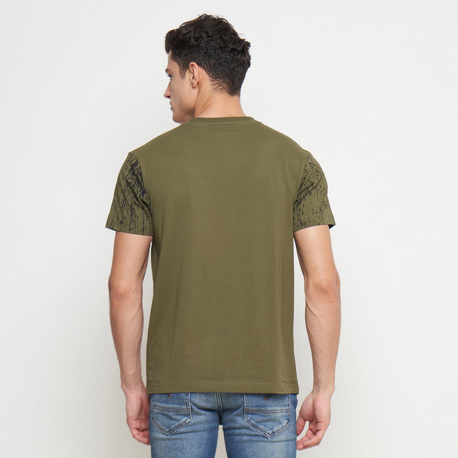 THE GABS Kaos Pria Lengan Pendek Reguler Fit ABHC340J0324