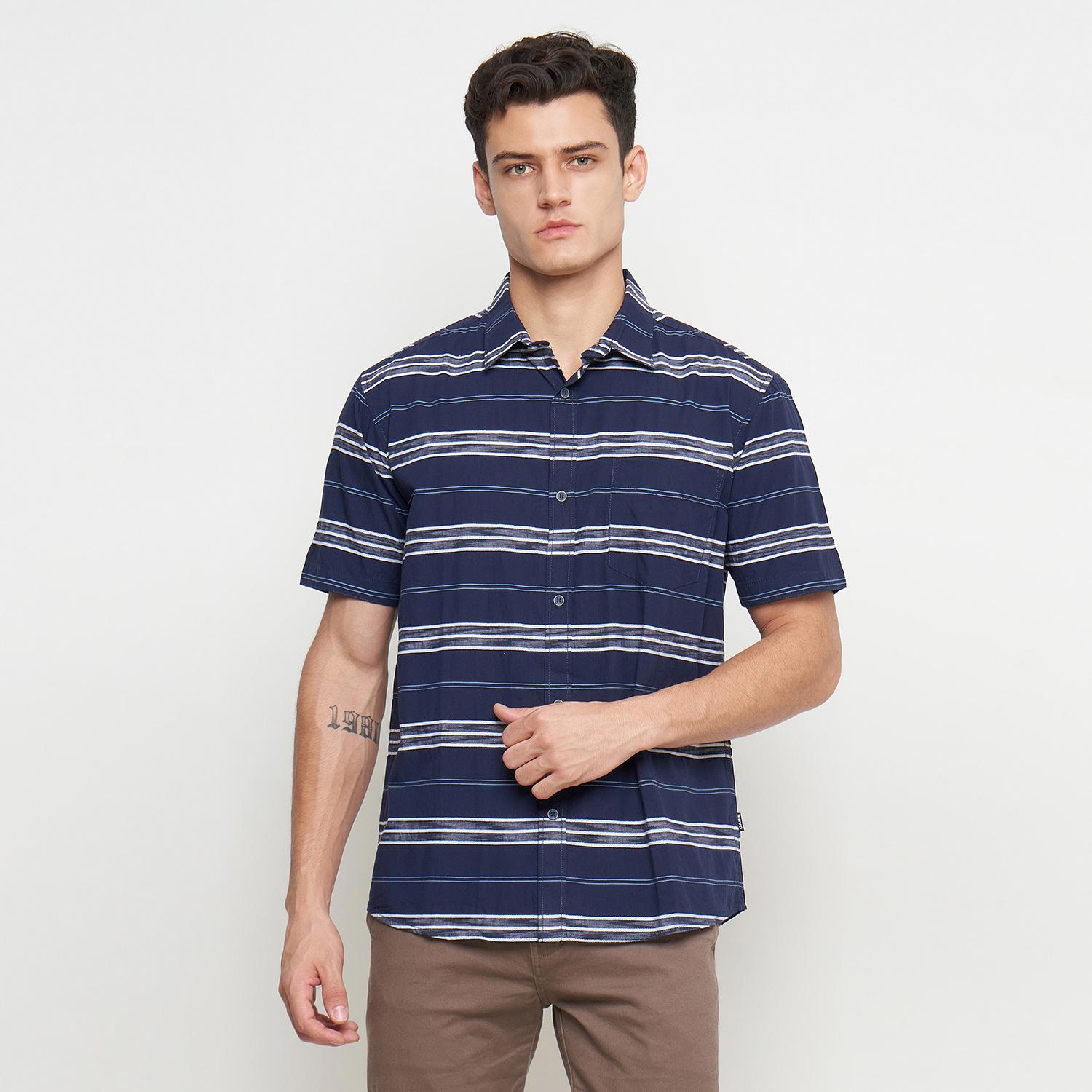 THE GAB'S Kemeja Pria Lengan Pendek Reguler Fit AABC027L101 (Last Call)