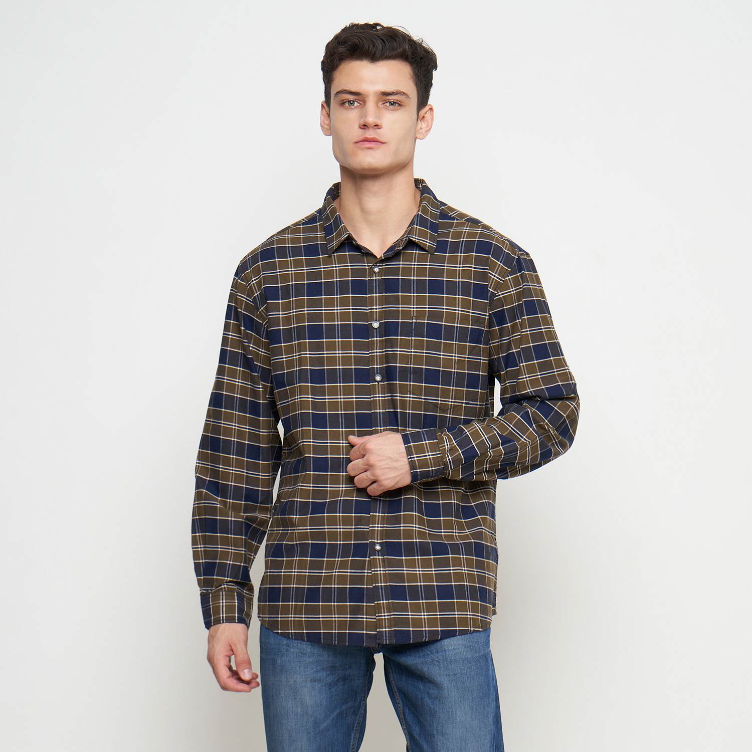 THE GAB'S KEMEJA PRIA LENGAN PANJANG MOTIF KOTAK REGULAR FIT ABAC412M0124