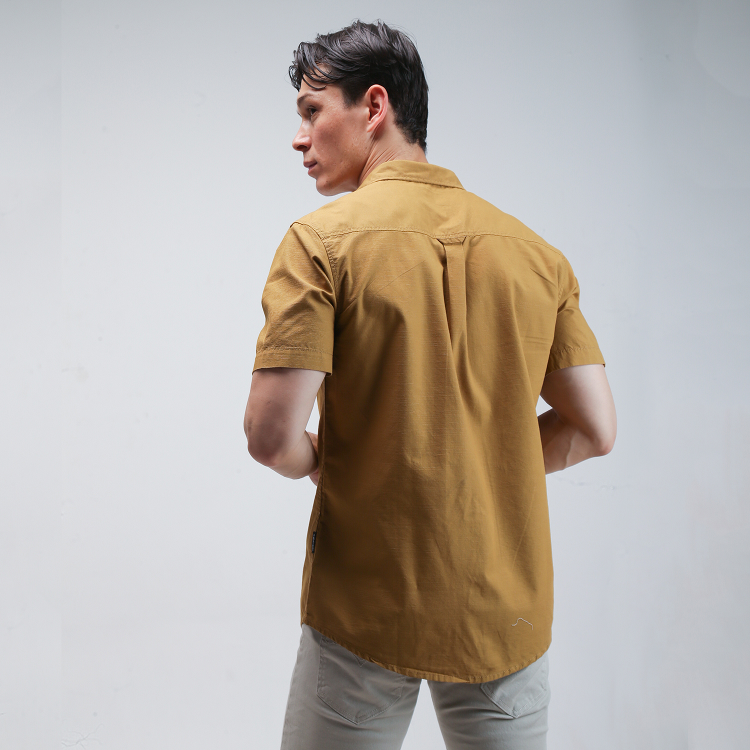 THE GAB'S KEMEJA LENGAN PENDEK PRIA REGULAR FIT AABC502P1124