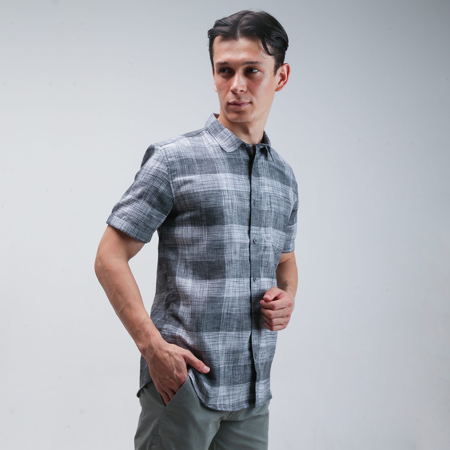 THE GAB'S KEMEJA LENGAN PENDEK PRIA REGULAR FIT AABC503M1024