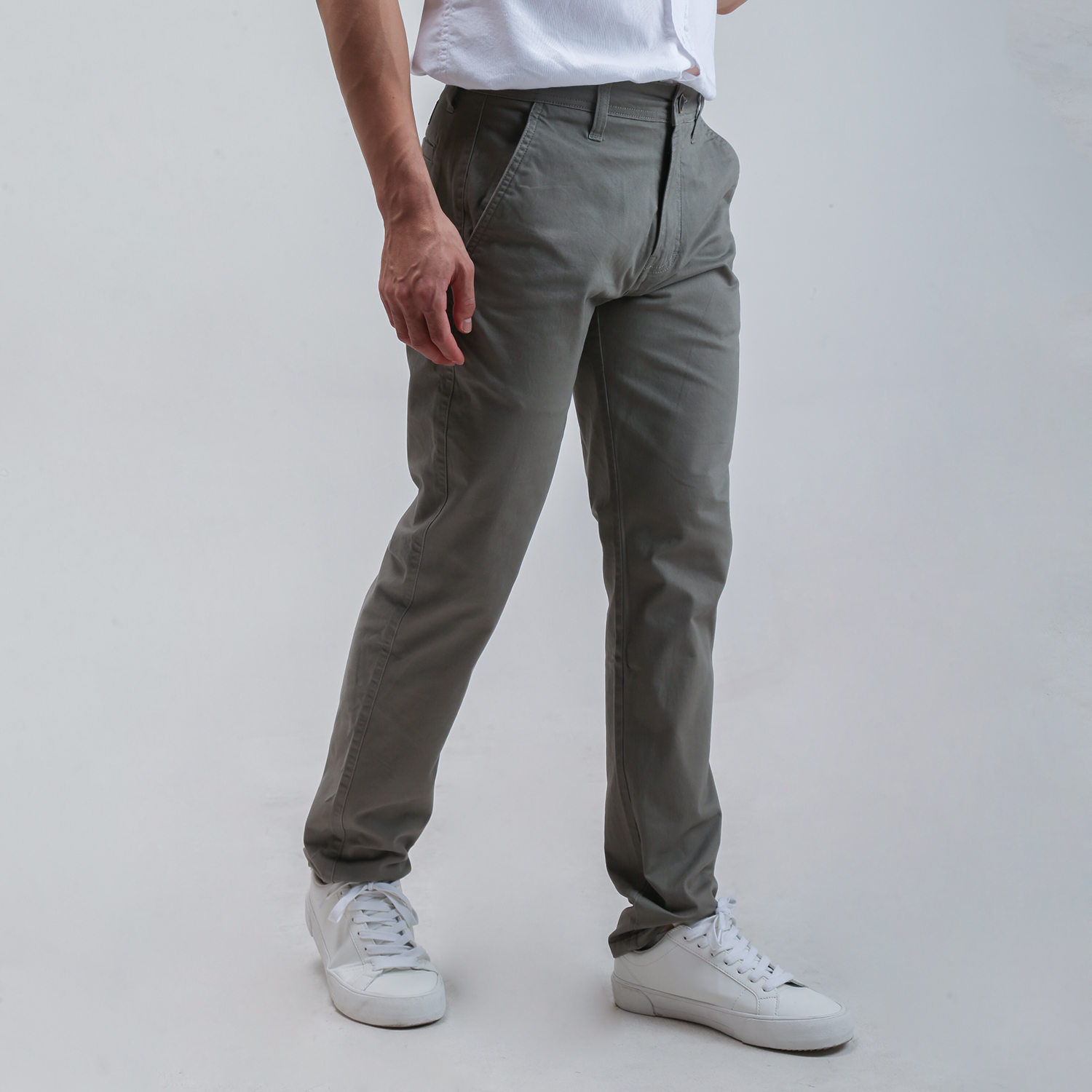 
                                                                                THE GAB'S CELANA PANJANG CHINOS PRIA SLIM FIT AAWD231J0225