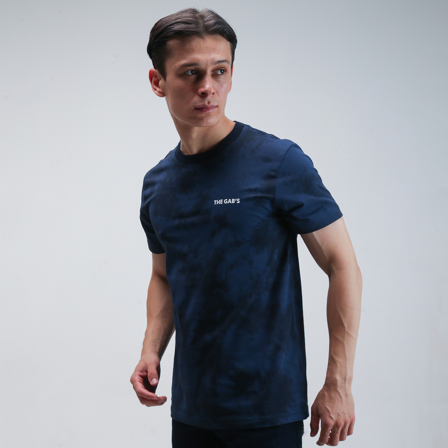 
                                                                                THE GAB'S KAOS LENGAN PENDEK REGULAR FIT ABHC387N1024